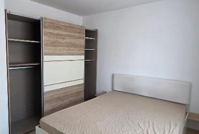 Apartament cu 2 camere semidecomandat, mobilat în Tractorul - 4