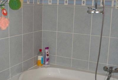 Casă cu 6 camere cu Teren 2110 Mp în Lazuri - 8