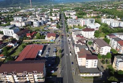 Spatiu Comercial de Vanzare 780 mp utili - Vitrina 63 m - Locatie buna - 8