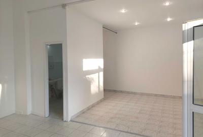 Spațiu comercial, de 35 mp, în Republicii - 2
