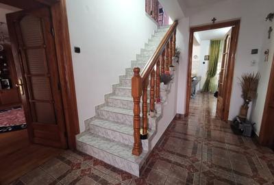 Casa cu etaj zona Manastirii Popauti - 8
