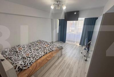 Apartament cu 4 camere decomandat, mobilat în Central