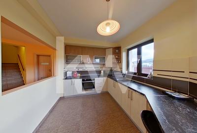 Casa individuala cu gradina si garaj, Cristian - 9