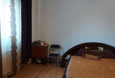 Rahova , Piata Cosbuc - 7