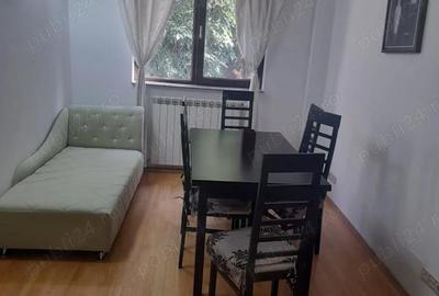 Apartament cu 3 camere decomandat în Calea București - 1