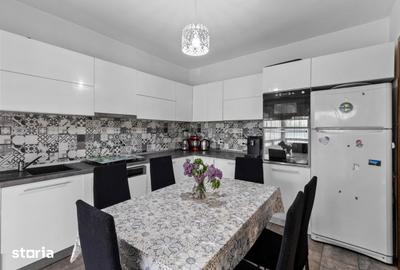 Casă cu 5 camere cu Teren 1644 Mp în Sânpetru - 7