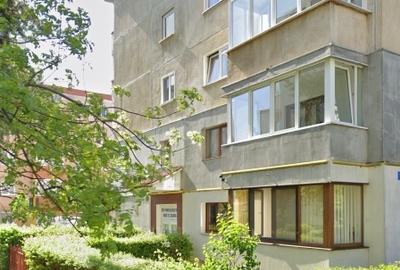 Apartament cu 2 camere decomandat în Florilor
