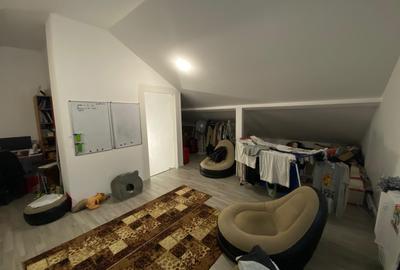 Duplex cu 4 camere si mansarda. Complet mobilat si utilat. Comision 0 - 28