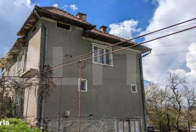 Casă cu 3 camere cu Teren 10 Mp în Central - 6