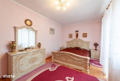 Casă cu 4 camere în Central - 8