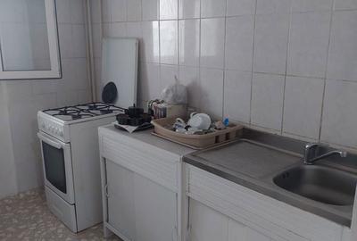 Apartament cu 3 camere decomandat în Rahova - 3