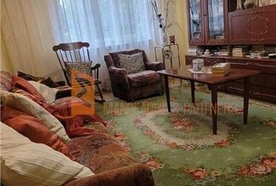 Apartament cu 3 camere decomandat în Unirii Sud