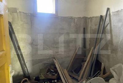 Casă cu 7 camere cu Teren 1088 Mp în Botiz - 3