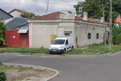 Casa de vanzare / Spatiu comercial