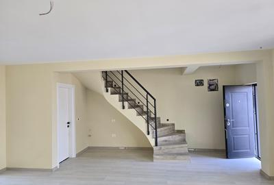 Duplex cu 4 camere cu Teren 210 Mp în Lazu - 9