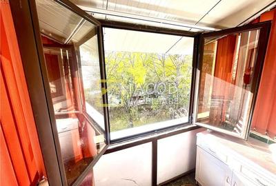 Apartament cu doua camere semidecomandate, zona Aviatori, Bacau - 12