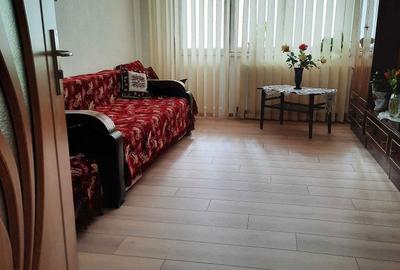 Apartament cu 3 camere decomandat în Central - 1