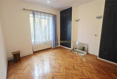 Apartament cu 3 camere semidecomandat, mobilat în Central - 19