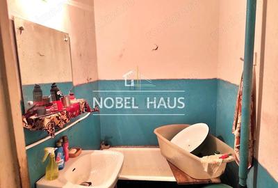 Garsoniera, etajul 3, str V. Parvan - 3