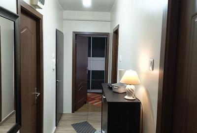 Apartament cu 3 camere semidecomandat în Podu Roș - 4