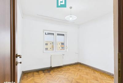 Apartament cu 3 camere decomandat în Micălaca - 12