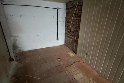 Spațiu comercial, de 93 mp, în Central