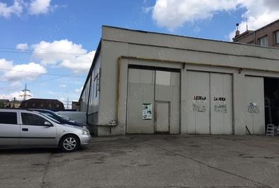 Spațiu comercial, de 1,000 mp, în Central - 4