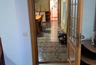Casă cu 5 camere cu Teren 778 Mp în Palazu Mare - 4