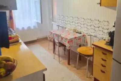 Apartament cu 3 camere decomandat în Florilor - 1
