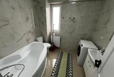 Apartament cu 2 camere decomandat în Alexandru cel Bun