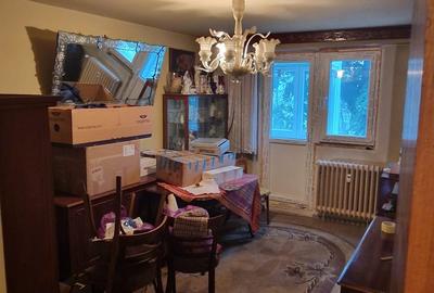 Apartament cu 2 camere decomandat în Drumul Taberei