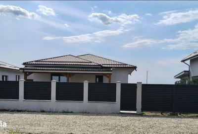 Casă cu 4 camere în Domnești - 9