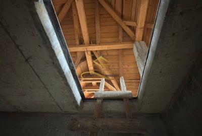 Casă individuală cu 4 camere cu Canalizare în Calea Moldovei - 9