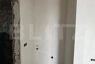 Apartament 2 camere , 60 mp, loc de parcare +boxa inclusa in pret ,zona centrala - 1