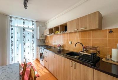 Apartament 2 camere de vanzare in Floresti