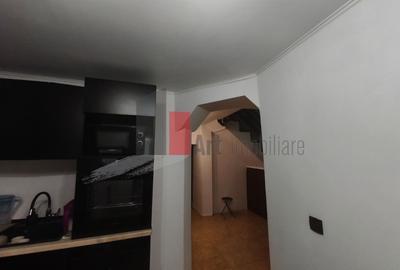 Casă individuală cu 4 camere cu Canalizare în Giulești - 10