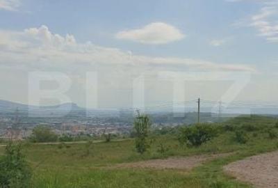 Teren de 614 mp, în Central