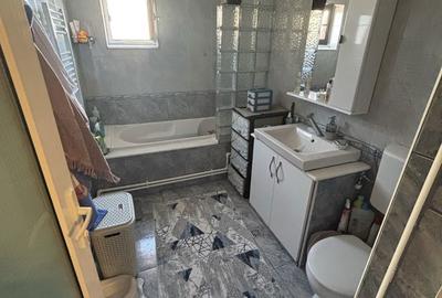 Apartament cu 3 camere decomandat în Exterior Vest - 6