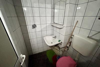 Garsonieră decomandată, mobilată în Democrației - 6