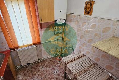 Apartament 2 camere, decomandat - 3