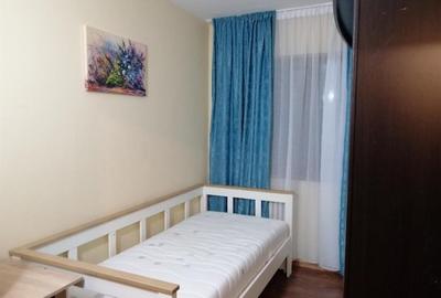 Apartament cu 3 camere semidecomandat, mobilat în Podu Roș - 10