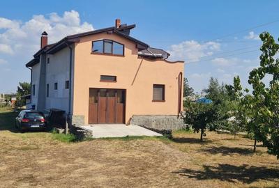 Casă cu 7 camere cu Canalizare în Cosmești - 9