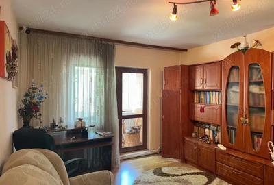 De inchiriat etaj 2 renovat , parcare - 10