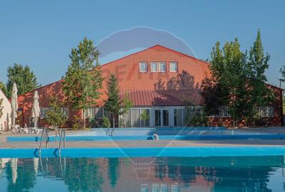 Spațiu comercial, de 2,500 mp, în Central - 8