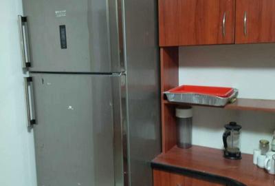 Apartament cu 3 camere semidecomandat în Exterior Vest - 2