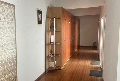 Spațiu comercial, de 305 mp, în Zona Industrială - 3