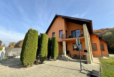 Casă individuală cu 5 camere în Primăverii