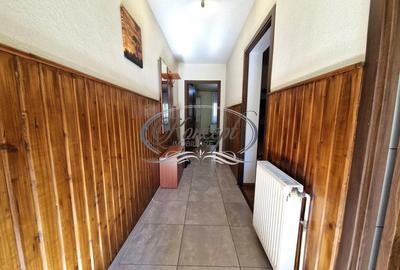 Apartament la casa, zona UMF - 7