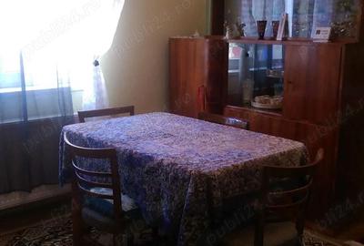 Apartament cu 2 camere nedecomandat, mobilat în Tractorul - 6