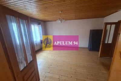 Casă cu 2 camere cu Teren 211 Mp în Poiana - 10